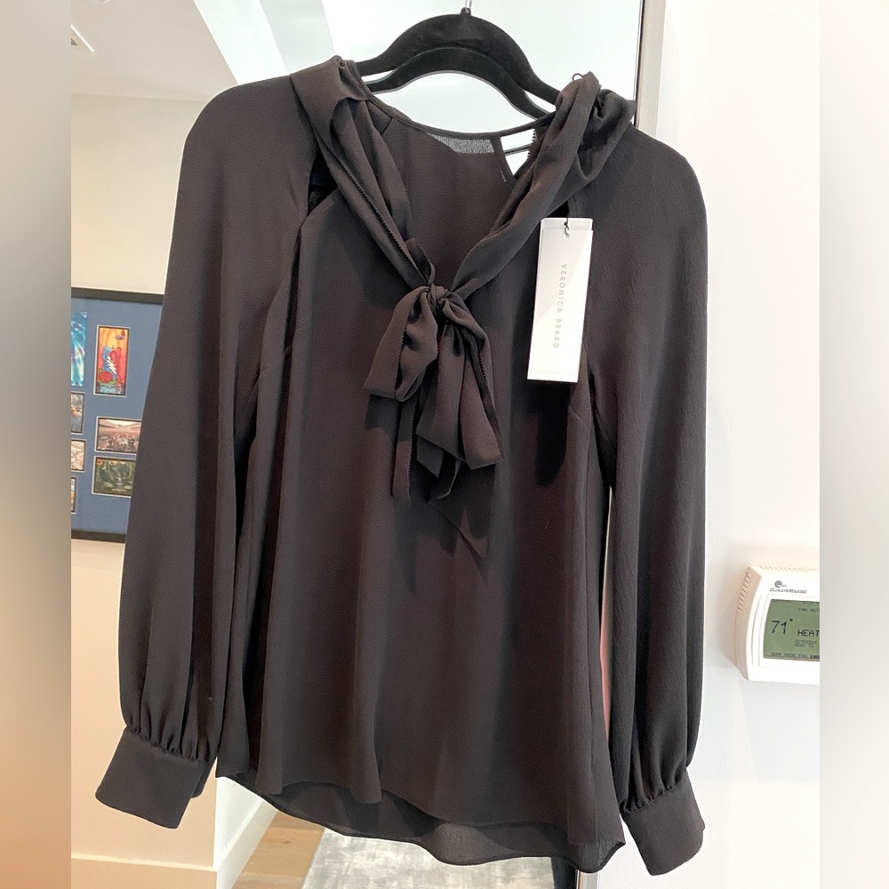 VERONICA BEARD BLACK BLOUSE. NEVER WORN. TAG ON. SIZE 0